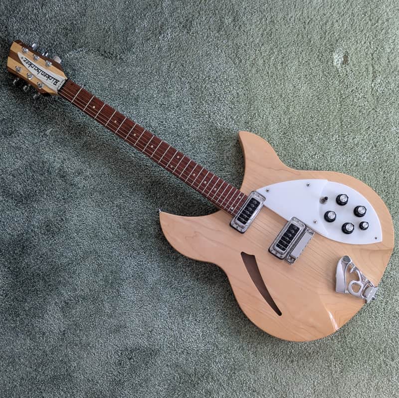 Rickenbacker 330 (2008) - Mapleglo image 1