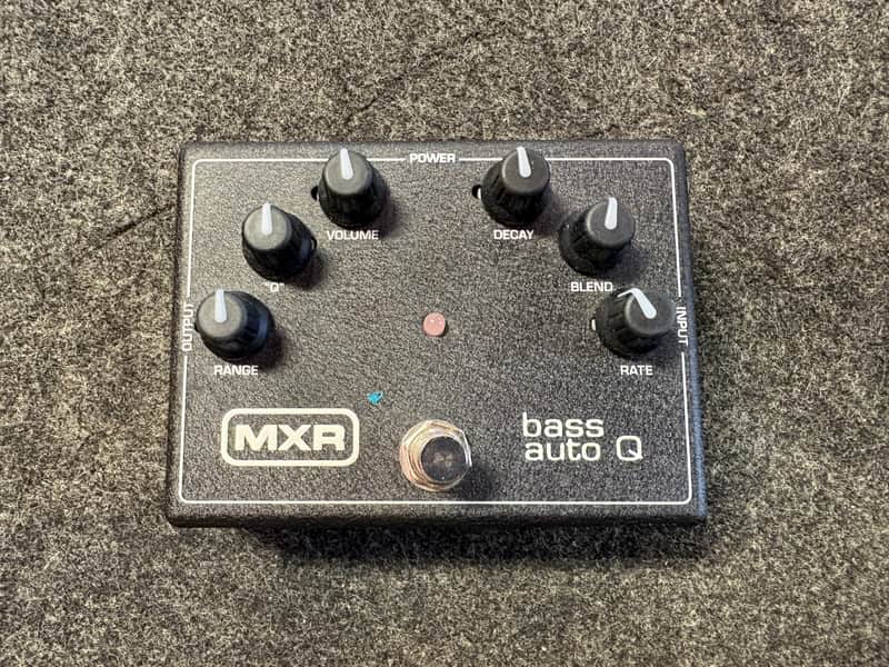 MXR M188 Bass Auto Q image 1