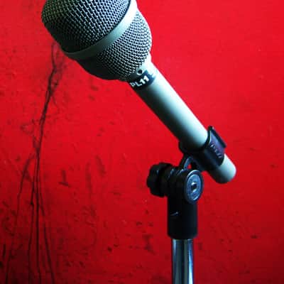 Vintage 1980's Electro-Voice PL11 / RE11 Supercardioid Dynamic Microphone Low Z w mic clip RE10 RE15 RE16 image 5