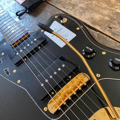 Fender Japan Traditional 2025 Ltd Edition Collection '60s Jazzmaster Black Pearl w/ Matching Headstock image 12