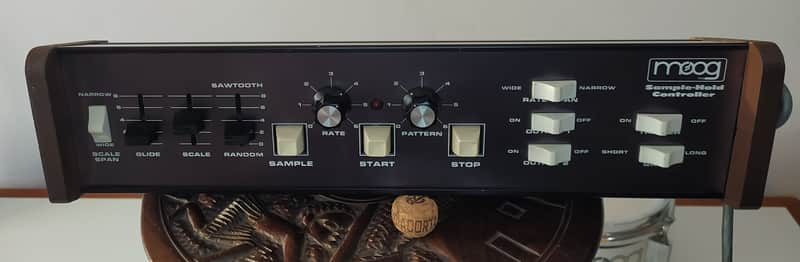 Moog 1125 Sample - Hold 1977 - Very good image 1
