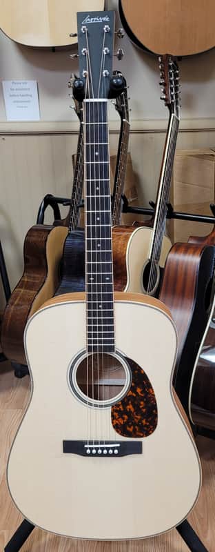 Larrivee D-40 with Moonwood top image 1