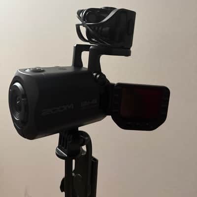 Zoom Q8n-4K UHD Handy Video Recorder 2022 - Present - Black image 4