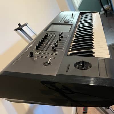 Korg Kronos 61 - Excellent image 5