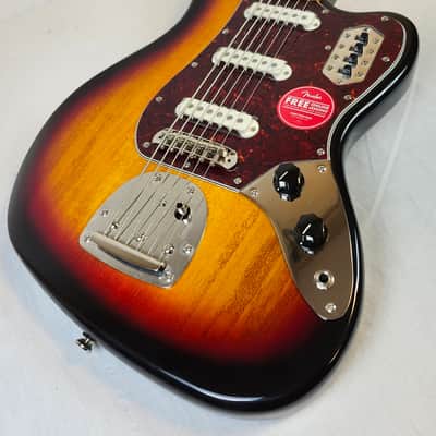 Squier Classic Vibe Bass VI, Laurel Fingerboard, 3-Color Sunburst image 5