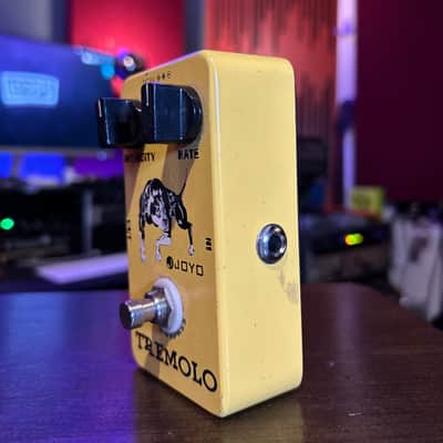 Joyo JF-09 Tremolo 2010s - Yellow image 2