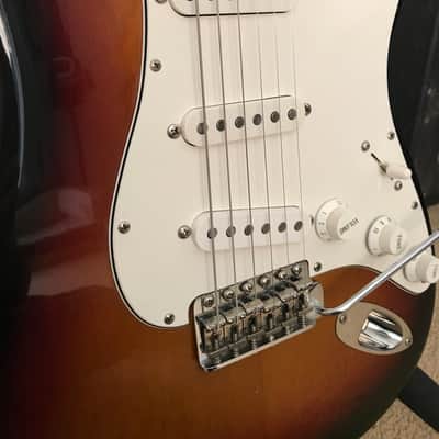 1989 USA Fender Stratocaster '62 Reissue RI - AVRI Sunburst • Vintage image 10