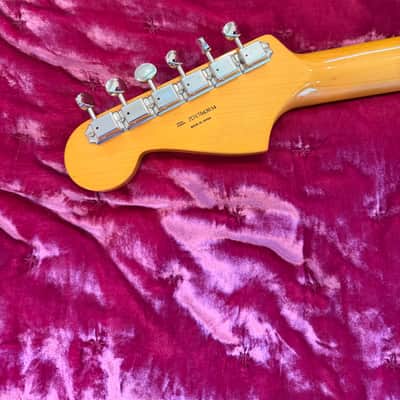 Fender MIJ Traditional '60s Jazzmaster 2018 - 2020 - Blue Flower image 3