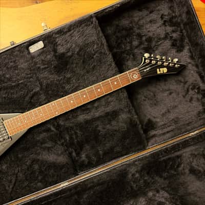 ESP LTD DV-200 2005 Dave Mustaine Signature Black - DV8 inlay on First fret - w/OHSC image 9