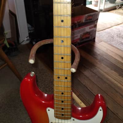 Fender Stratocaster with Maple Fretboard 1978 - 1981 - Sunburst image 6