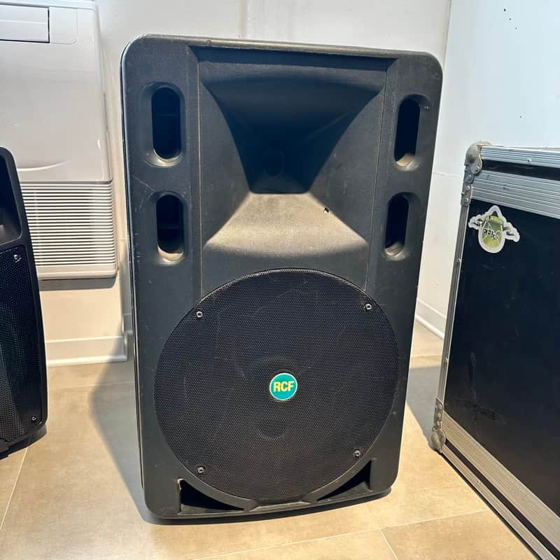 RCF Art 400 Cassa attiva 400 watt image 1