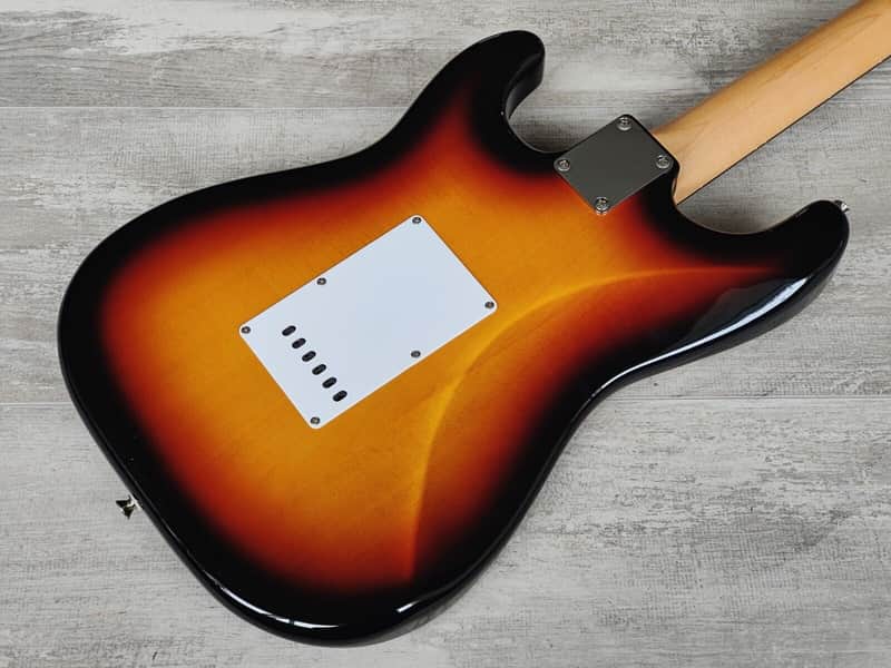 2017 FGN Japan (Fujigen) JST-6R J-Classic Stratocaster (Sunburst