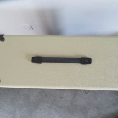 Fargen Mini Plex II - Cream Tolex image 8