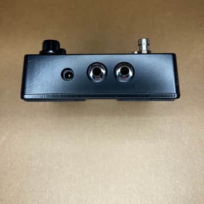 Mr. Black Pana-Trem Stereo Harmonic Tremolo & Panner 2018 - 2019 - Graphic image 4