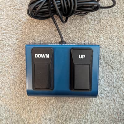 Behringer FS112V - Blue image 1