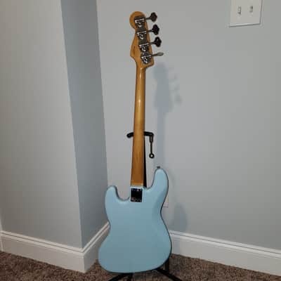 Fender Vintera '60s Jazz Bass with Pau Ferro Fretboard 2019 - Present - Daphne Blue image 5