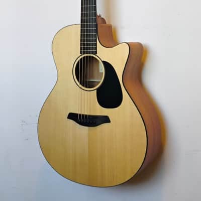 Furch Violet Series Masters Choice Grand Auditorium Cutaway Guitar - MC-Violet-Gc-SM SPE - Spruce Top - Mahogany B&S - LR Baggs SPE Pickup - 2024 - Present - Open-Pore Finish - Furch Gig Bag image 5