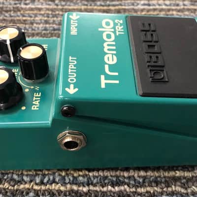 Boss TR-2 Tremolo (Silver Label) 1997 - Present - Green image 3