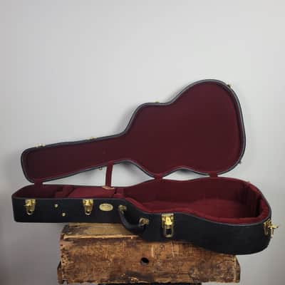 Martin 533EC Cabernet 000/OM Acoustic Guitar Case image 3