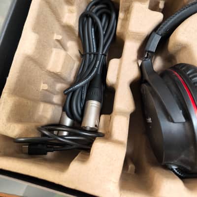 Focusrite Scarlett Solo 4th Gen USB Audio Interface Studio Bundle 2023 - Present - Red image 4