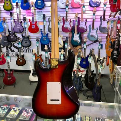 Fender 1996 50th Anniversary Stratocaster, Limited Edition, Sunburst 2389 of 2500 with Case - Pre Owned image 7