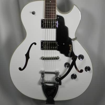 Guild Starfire I SC Single Cut Semi Hollow w/ Tremolo Snowcrest White Bild 2