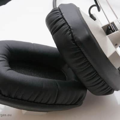 Beyerdynamic DT-109/M200/H400 like new with two cables image 4