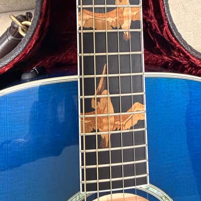 Taylor Custom Grand Auditorium 2011 - Custom Blue, Premium abalone rosette image 2