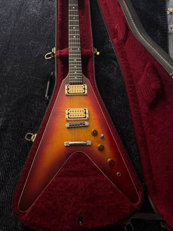 1981 Gibson The Flying V CMT - Sunburst