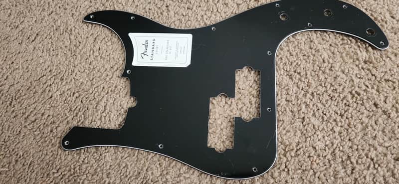 Fender 099-1352-000 Standard Precision Bass Pickguard 3-Ply