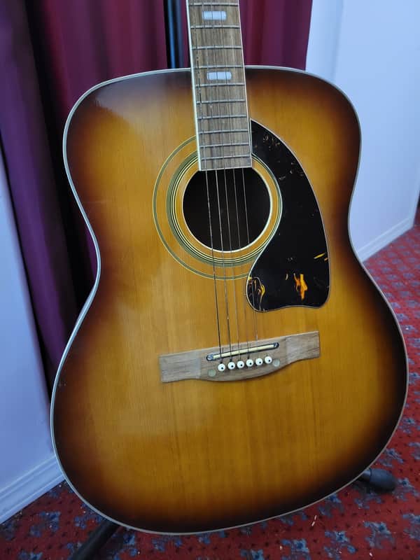 Kent Acoustic Guitar 1970's - Sunburst | Reverb