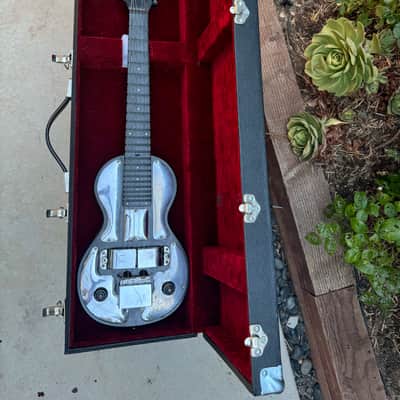 Rickenbacker Model B 1930s - Round Neck image 10