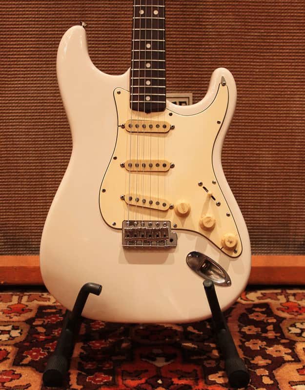 Vintage 1968 Fender Stratocaster USA Olympic White Rosewood