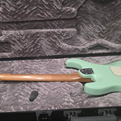 Fender American Ultra Stratocaster with Roasted Maple Fretboard 2024 - Surf Green image 4