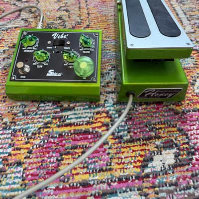 Shin-Ei Vibe2 With Foot Controller UNIVIBE image 1