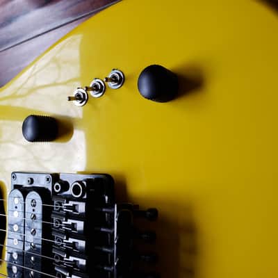 BC Rich ST III  1988 Neon Yellow image 4