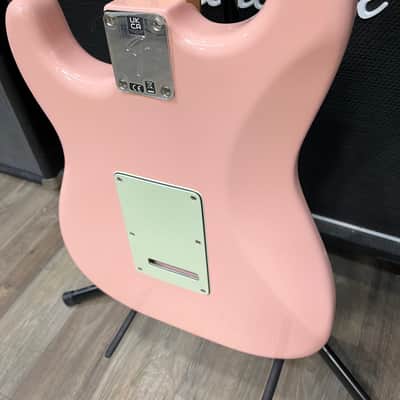 Fender Limited Edition Player Stratocaster with Pau Ferro Fretboard 2022 - Shell Pink image 13