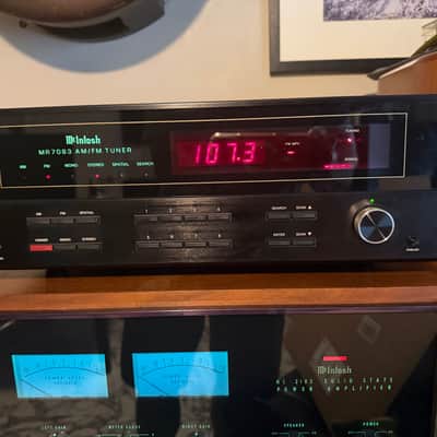 McIntosh MR7083 Stereo Solid State Tuner 1990 - 1995 - Black pristine narrow image 1