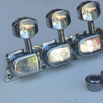 Lefty Fender Fullerton 1970s Reissue Chrome Vintage Spec Left F Tuners Relic 70s image 2