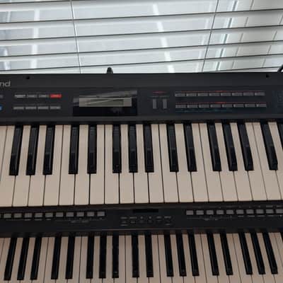 Roland Alpha Juno-1 49-Key Programmable Polyphonic Synthesizer 1985 - 1988 - Black