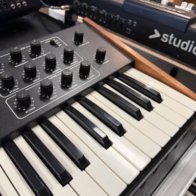 Sequential Circuits prophet 600 image 4