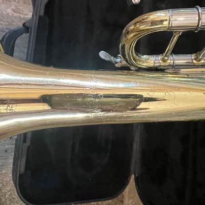 Trumpet with case and mouthpiece, Accent brand image 7
