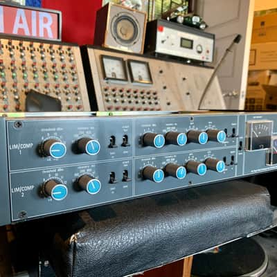 Neve 33609 Discrete Stereo Compressor / Limiter Metal Knob 1970s - Blue image 7