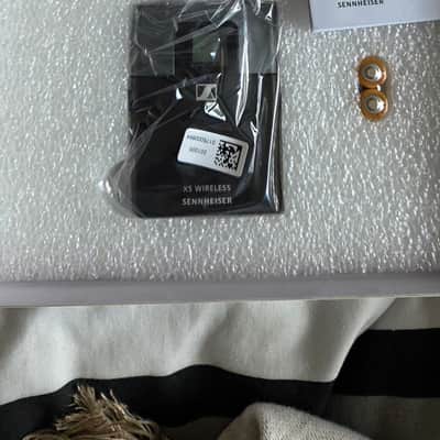 Sennheiser SK XSW Bodypack Transmitter Band E image 2