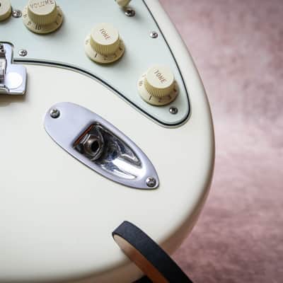 FENDER USA American Vintage II '61 Stratocaster "Olympic White + Rosewood" (2024) image 9