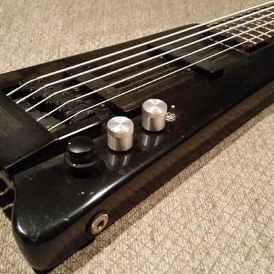 Hohner B2AV 5 string headless bass image 6