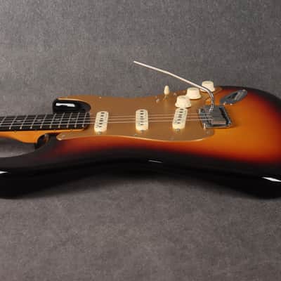Fender American Ultra II Stratocaster Ebony Ultraburst - 2nd Hand image 17
