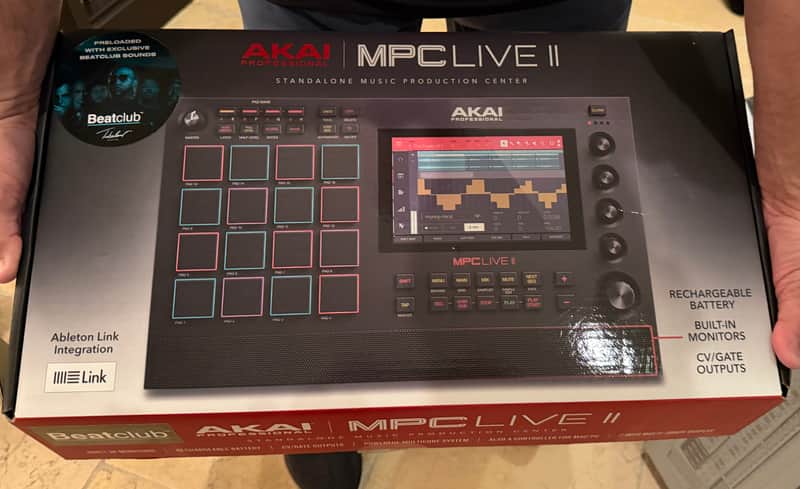 Akai Live 2 Beatclub - Black image 1