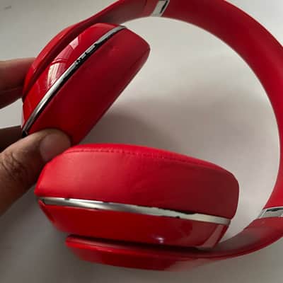 Beats by Dre Studio 2 Wireless with Noise Cancellation - Red image 4