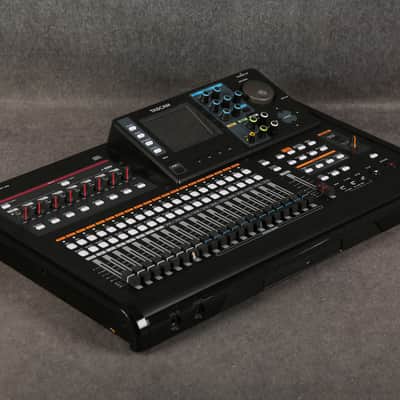 Tascam DP-32 Digital Multitrack Recorder & RC3F Footswitch - 2nd Hand image 2